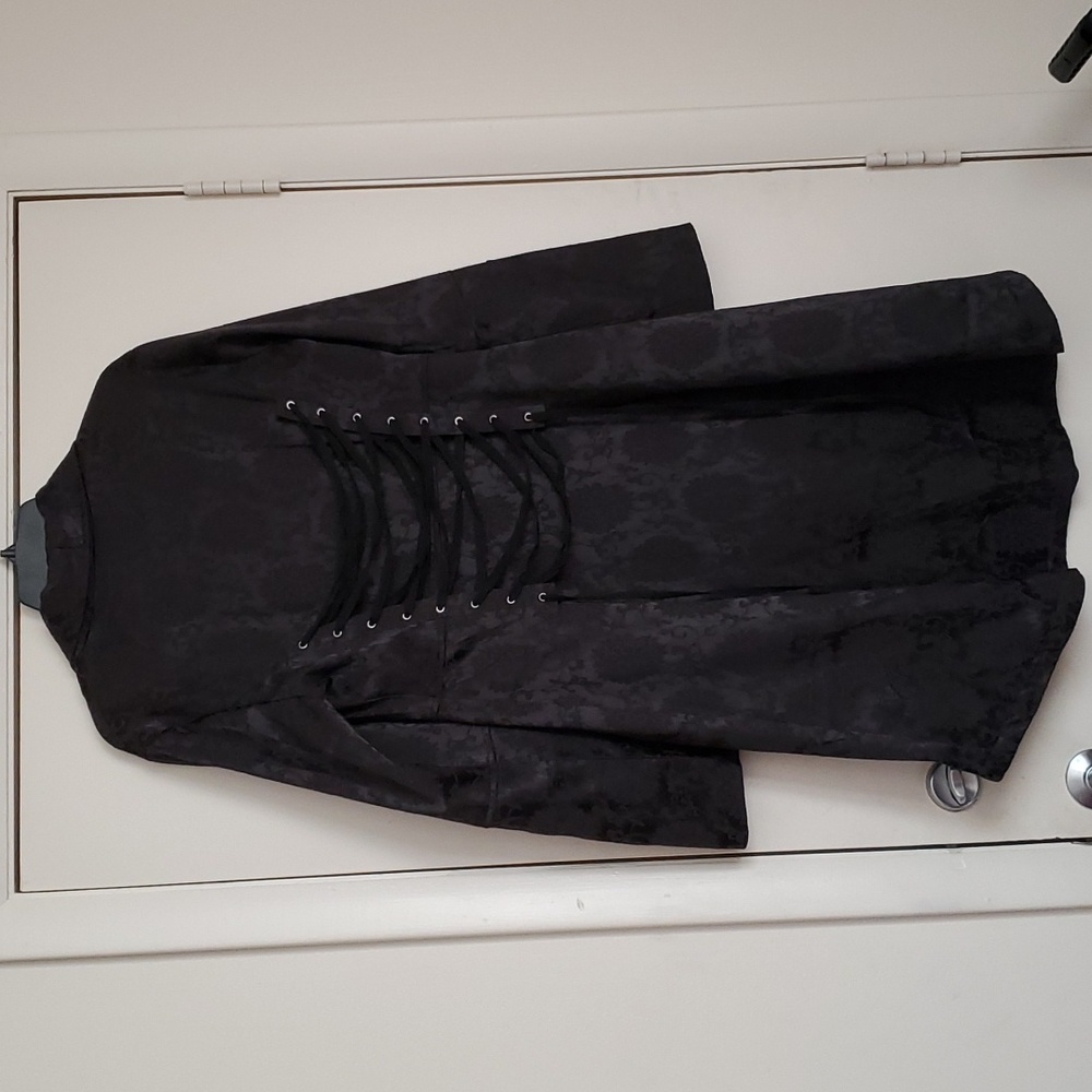 Like New Heart & Rose Brocade Coat - Picture 10 of 16